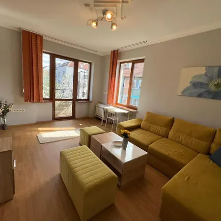 Rio Sunny 2bdr Near Ndk - Metro - Non-stop Paid Public Parking Sofie