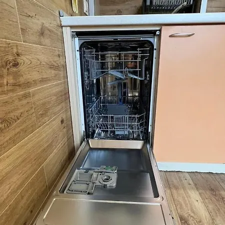 Rio Sunny 2bdr Near Ndk - Metro - Non-stop Paid Public Parking Апартамент София